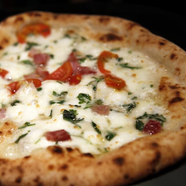 Pizzeria Da Gaetano: настоящая неаполитанская пицца
