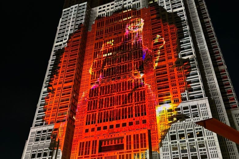 Проекции Tokyo Night & Light