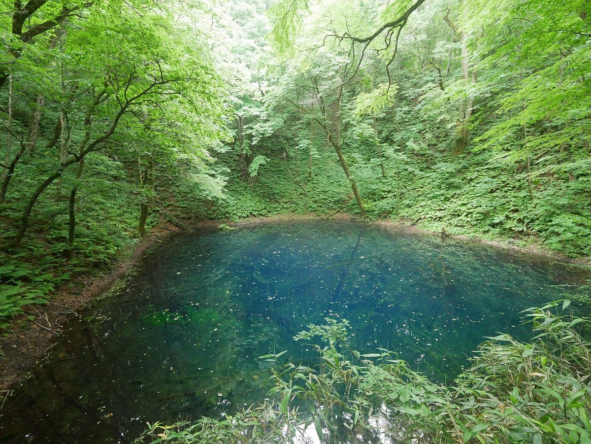 Голубой пруд (Аоике)