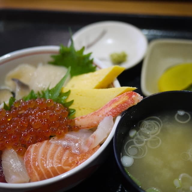 Kakizaki Shoten Seafood Kobo: ресторан морепродуктов при рыбном рынке