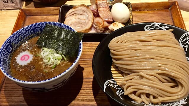 Chuka Soba Tomita: эталонные цукэмэн у стойки на девять мест