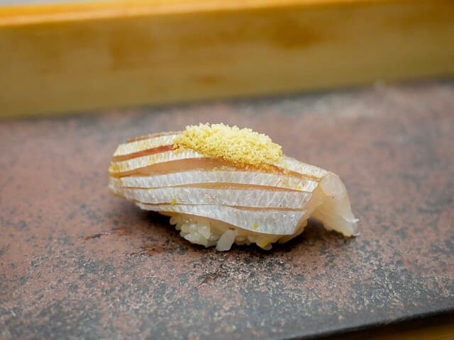 Sushi Sho Yotsuya: эталонные суши в современном стиле эдомаэ