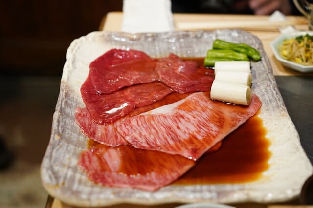 Sumibi Yaki Yuji: якинику на углях и субпродукты