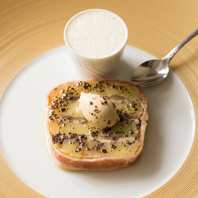 La Blanche: классическая французская кухня