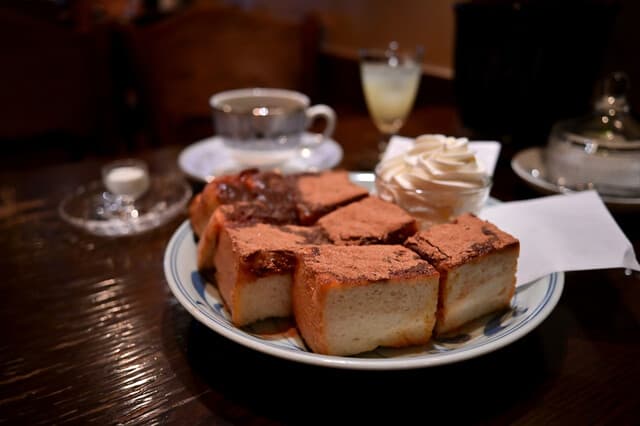 Takayama Coffee: классическая кофейня-киссатэн