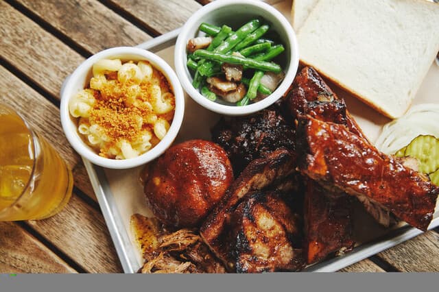 SMOKEHOUSE: аутентичное американское барбекю