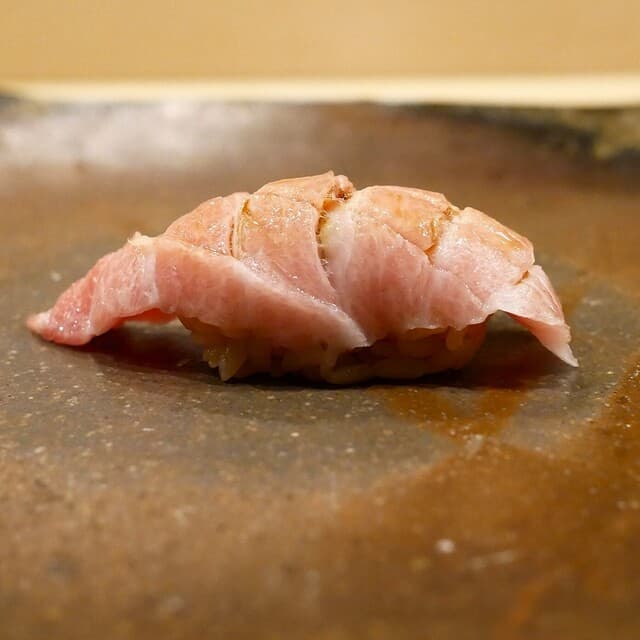 Sushi Oku: эталонные суши в стиле эдомаэ