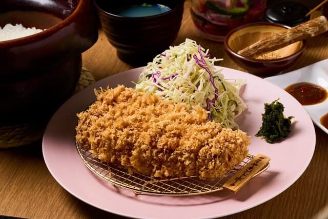 Katsu Pulipo: тонкацу из редких пород свинины
