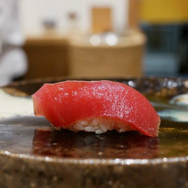 Sushi Miyuki: щедрые нигири в стиле эдомаэ