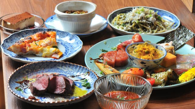 Ijokotasu: итальянская кухня и морепродукты допоздна