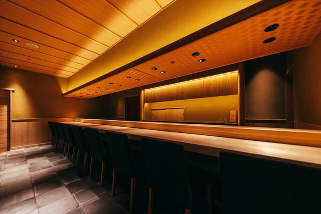 Sushi Yuu: театральные суши омакасе