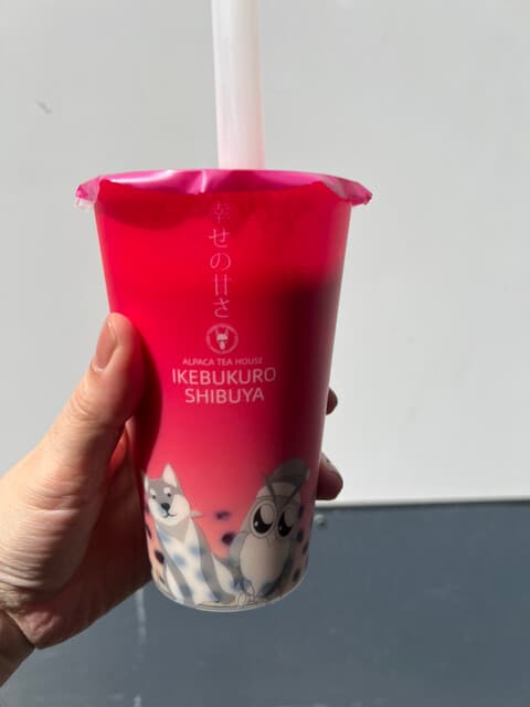 ALPACA TEA HOUSE Shibuya: свежие фруктовые и бабл-чаи