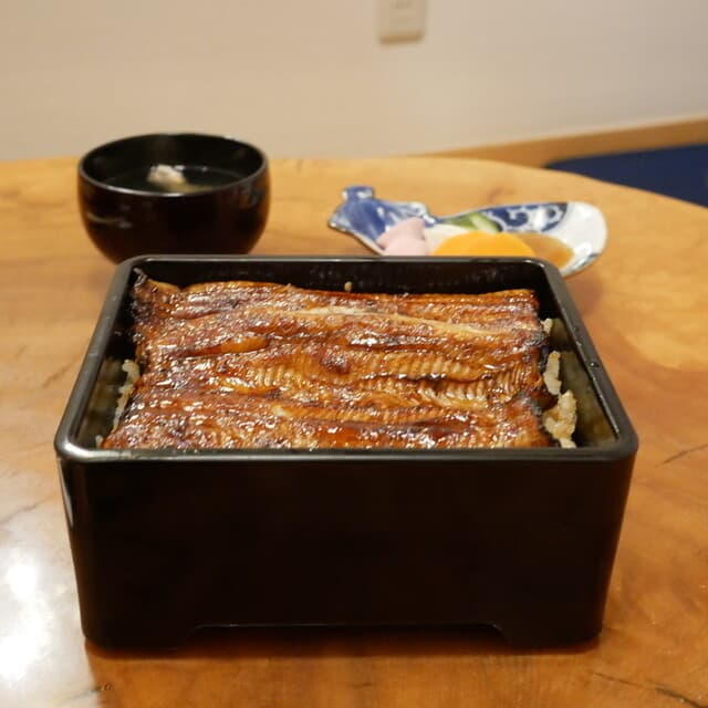 Unagi Tei Tomoei: эталонный угорь «ао-унаги»