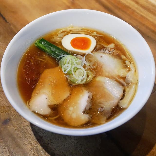 Ramen Free Birds: прозрачный куриный рамэн сёю и сио