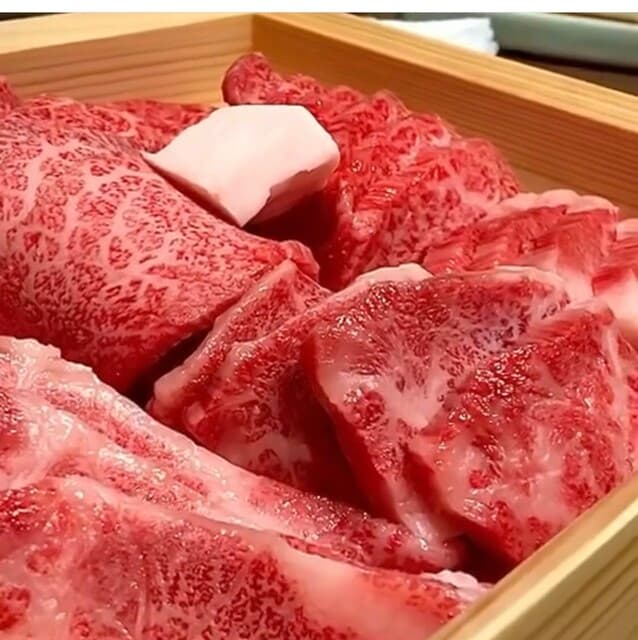 Yakiniku Horumon Beef Boss: театральное омакасе из вагю