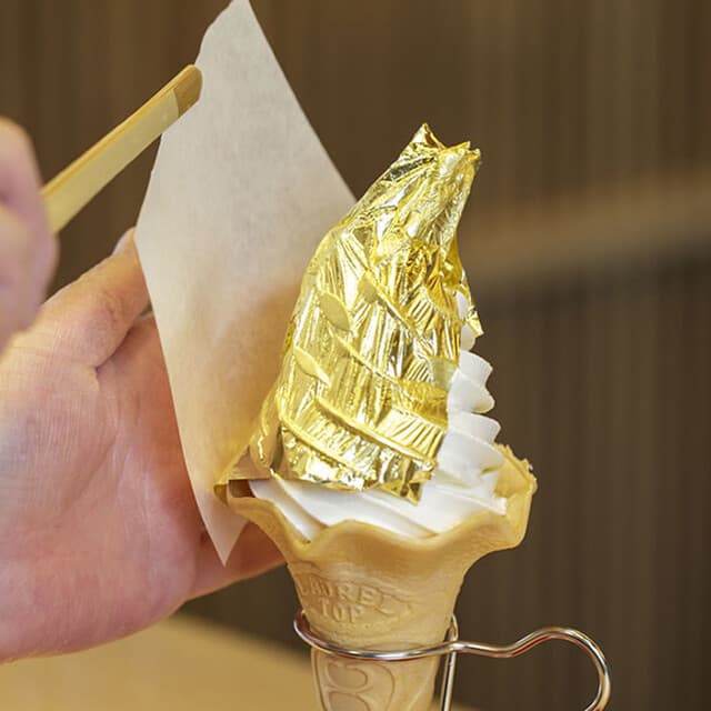 Hakuichi Higashiyama ten: мороженое с сусальным золотом