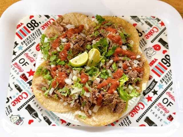 TACOS 3Hermanos Yamanakako: мексиканские тако на кукурузе