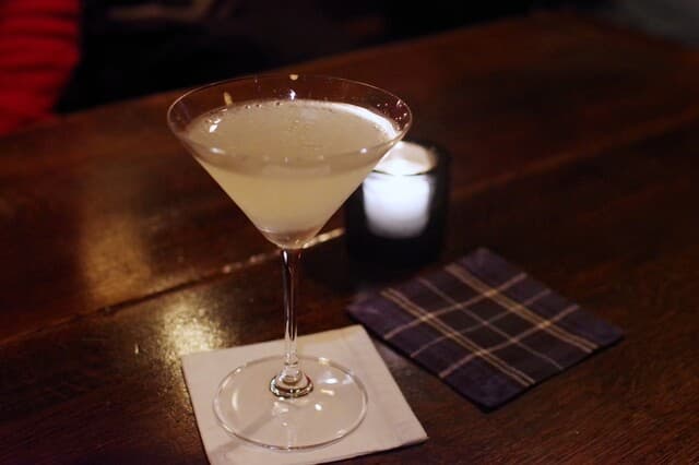 Main Bar Court: авторские коктейли от чемпиона