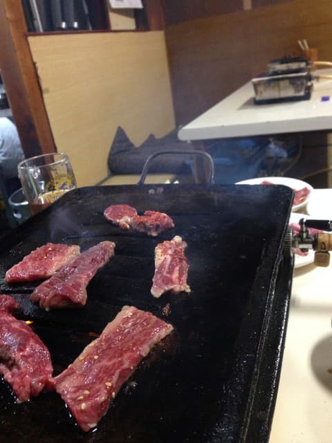 Yakiniku Tokuyama: якинику из говядины, баранины и субпродуктов