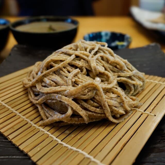 Fumi no Kura: черная деревенская соба ручной нарезки