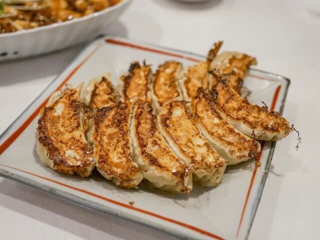 Ichiban: кантонская и сычуаньская кухня, гёдза на бульоне