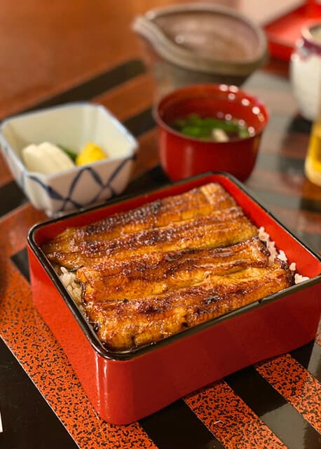 Unagi Sakuraya: угорь на углях по-кантоски с 1856 года