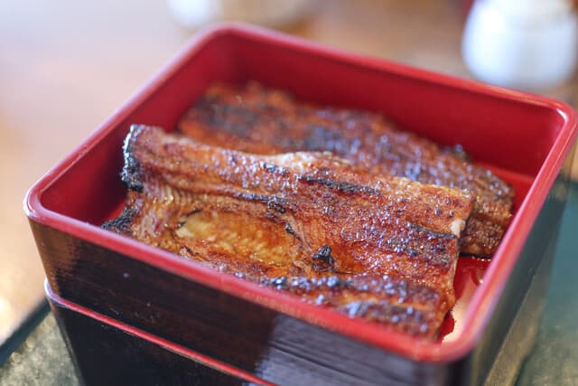 Sumiyaki Unagi Hajime: угорь на углях по-кансайски