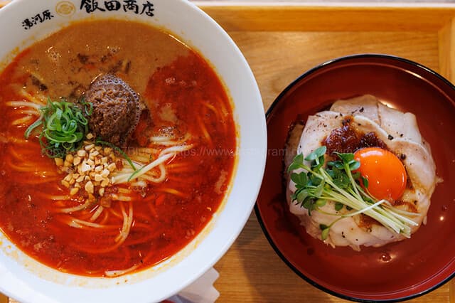 Yugawara Iida Shoten Rarapo-to numazu ten: рамэн на курином бульоне