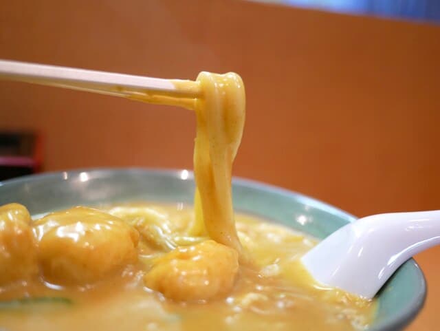 Udon Nishiki: удон с карри в сливочном соусе