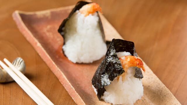 Hana Ichi: тэммусу и японская кухня по меню за стойкой
