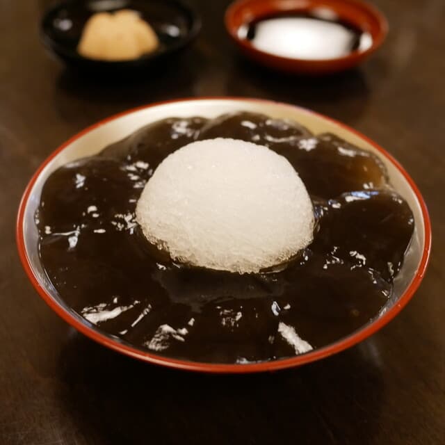 Gion Tokuya: знаменитый варабимоти в Гионе