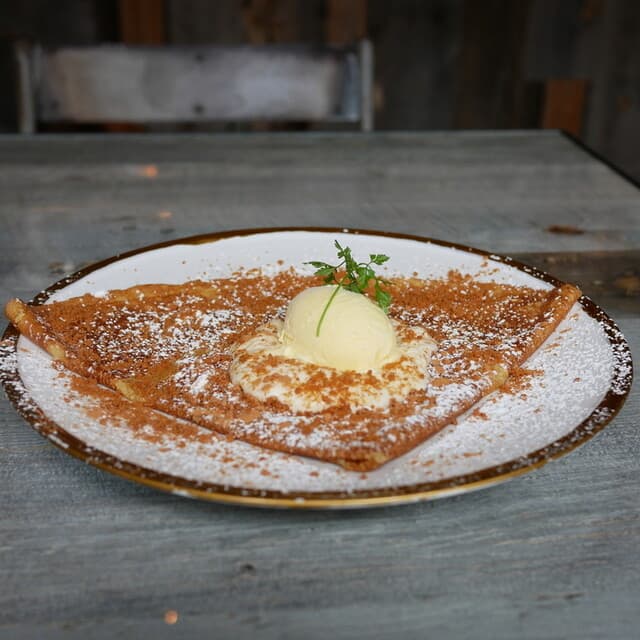 neuf creperie: настоящие французские галеты и крепы