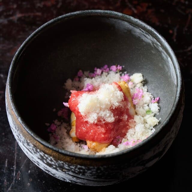 middle: креативная французская кухня с японскими техниками