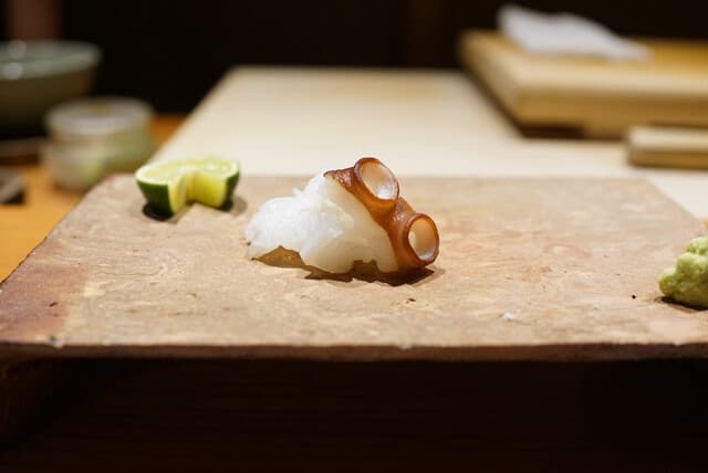 SUSHI KONDO: изысканные омакасе в старинном доме в Киото