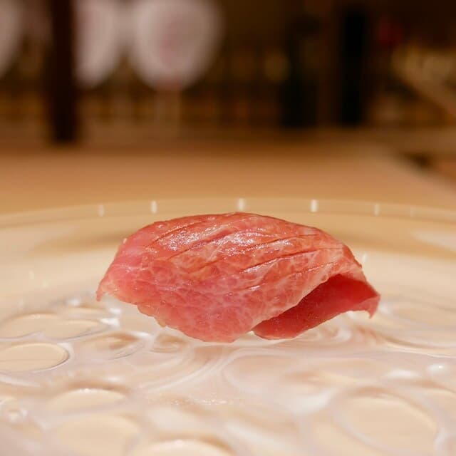 Gion Sushi Takamitsu: омакасе с акцентом на морского ежа