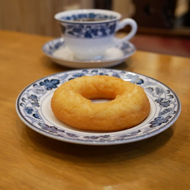 Hiraoka Coffee Ten: вековая кофейня с традиционными пончиками