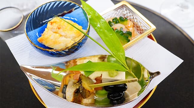 Kashiwaya Osaka Senriyama: классический кайсэки в уединении