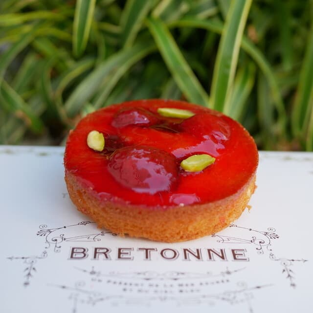 BRETONNE Hankyuu umeda honten: классическая французская выпечка