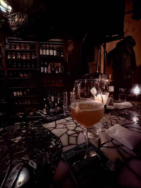 Bar Nayuta: авторские коктейли в стиле спикизи