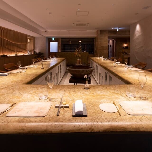 entre nous: театральная французская кухня