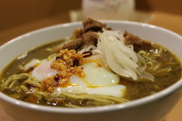 Wakakusa Curry Honpo: современный японский карри