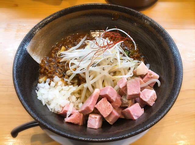 Chuka Soba Oshitani: изысканный рамен на курином и рыбном бульоне