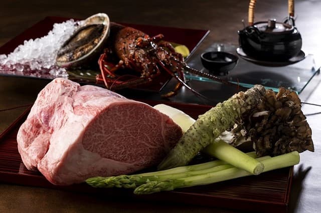 Teppanyaki Atago: теппаньяки с вагю в отеле Хиросимы