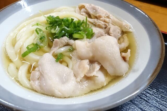 Jun Teuchi Udon Yoshiya: образцовый удон ручной работы