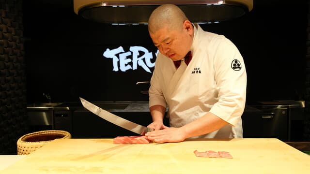 Teru Zushi: театрализованные суши-омакасе