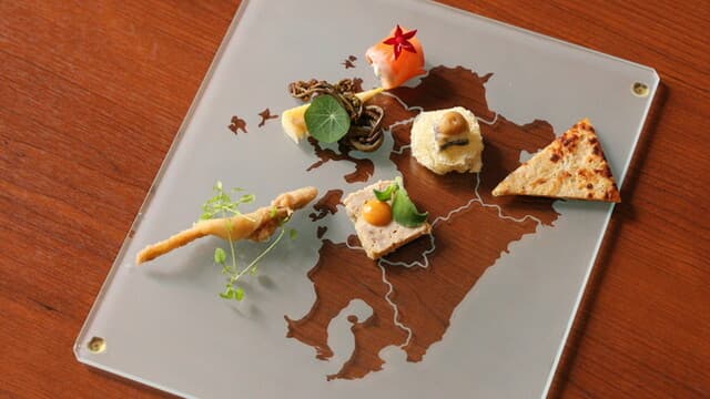 Restaurant SNOW: авторская европейская кухня из продуктов Кюсю