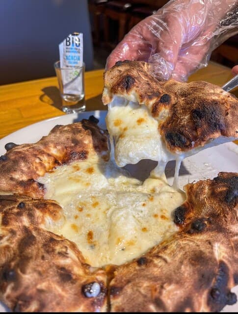 BURRATA: неаполитанская пицца на Окинаве