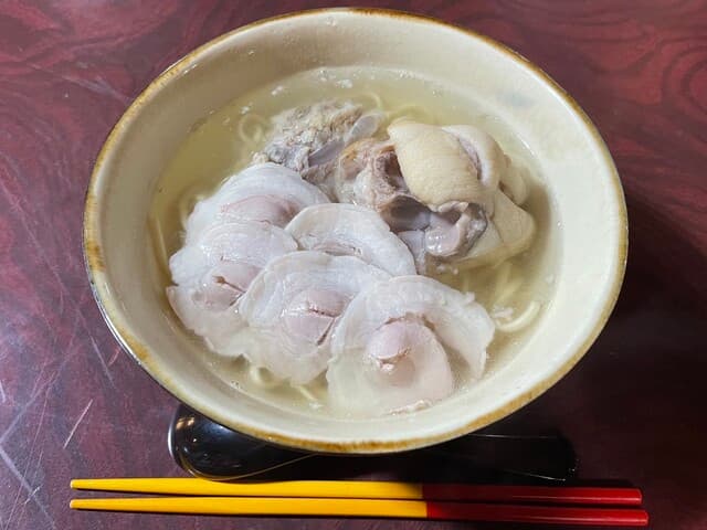 Naha Soba Dokoro Takaramachi Ga: окинавская соба в старом доме